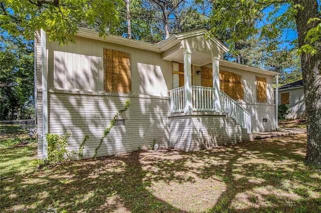 1907 Oak Valley Rd, Decatur, GA 30035 - view of front of home with fence