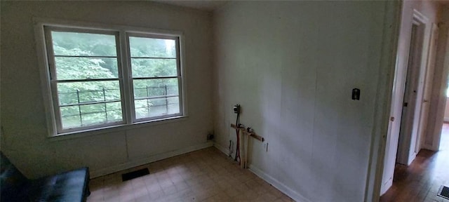 2980 Wanda Cir SW, Atlanta, GA 30315 - empty room featuring baseboards