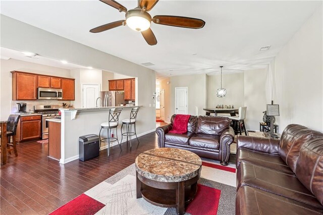 1210 Hampton Oaks Dr, Alpharetta, GA 30004