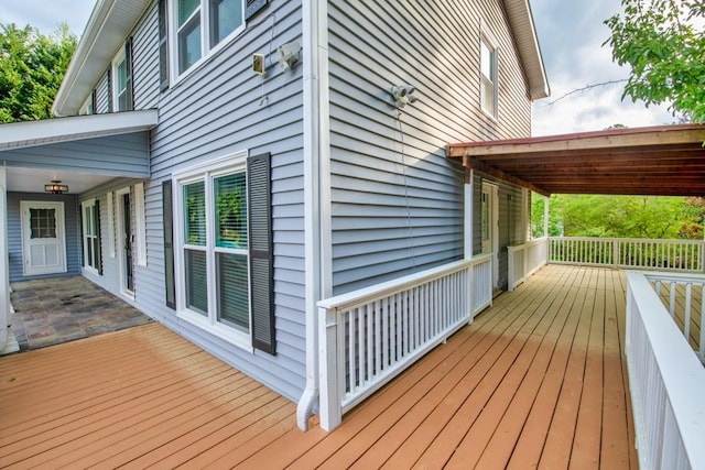 1647 Grandeus Ln SW, Stone Mountain, GA 30087 - view of wooden terrace