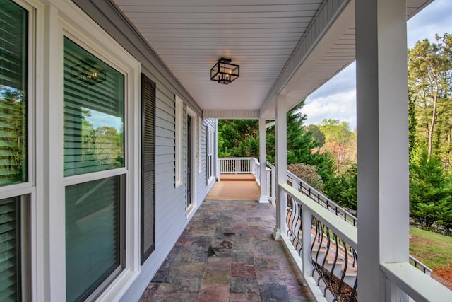 1647 Grandeus Ln SW, Stone Mountain, GA 30087 - view of covered porch