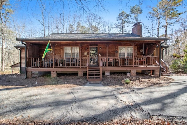 view of front of house featuring a porch