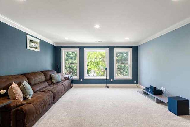 living area featuring recessed lighting, visible vents, carpet floors, crown molding, and baseboards