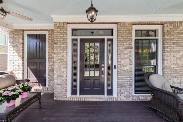 doorway to property with covered porch