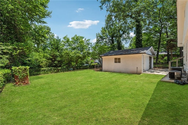 1978 Ethel Ln, Decatur, GA 30032 - view of yard featuring an outdoor structure and a detached garage
