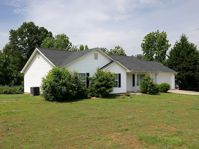 37 Montana Dr, Cedartown, GA 30125 - ranch-style home with a garage, central air condition unit, a front yard, and driveway