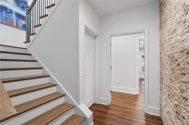 120 Nezhat Pl, Atlanta, GA 30350 - stairway featuring wood finished floors and baseboards
