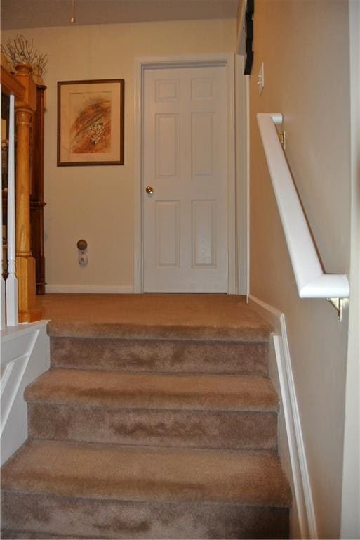 3824 Smith Creek Ct, Buford, GA 30519 - view of stairs