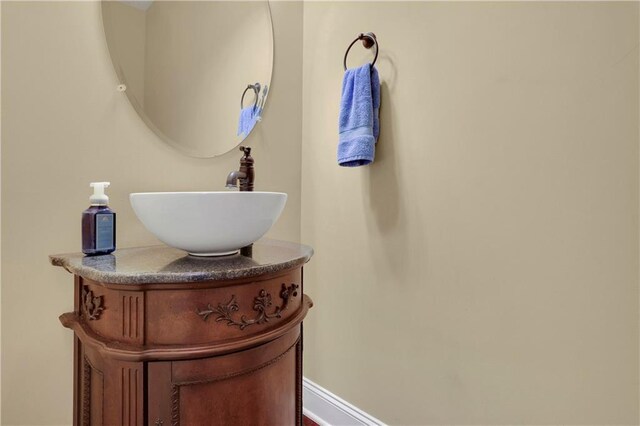 bathroom featuring sink