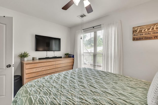 1464 Fieldstone Ct, Winder, GA 30680 - bedroom featuring a ceiling fan