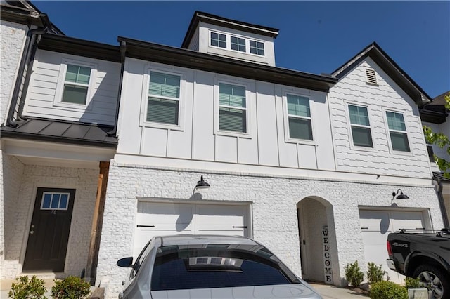 82 Auburn Run Ln, Auburn, GA 30011