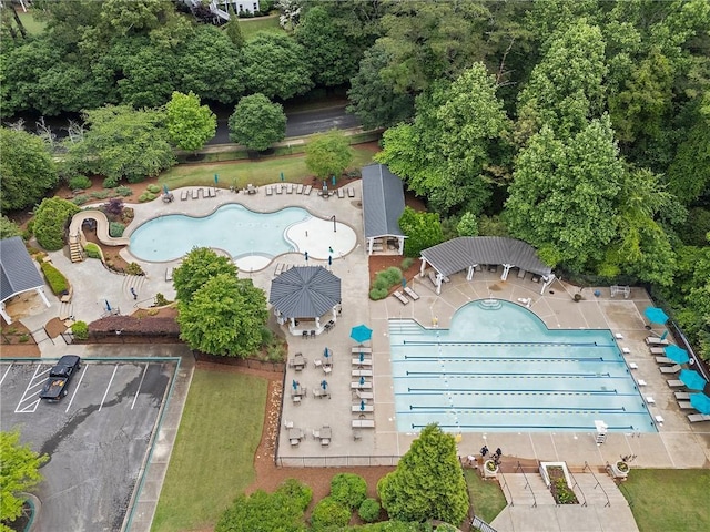 bird's eye view of a pool area