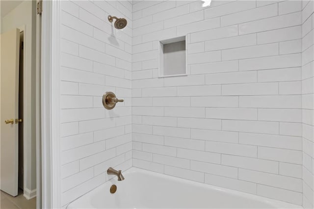 full bath with shower / bathtub combination