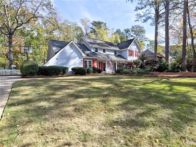 view of front of property with a front lawn