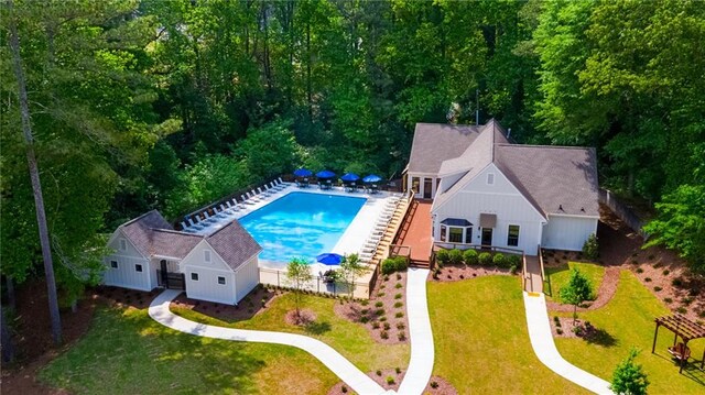 1088 Battery Park Rd, Decatur, GA 30033 - view of subject property featuring a pool