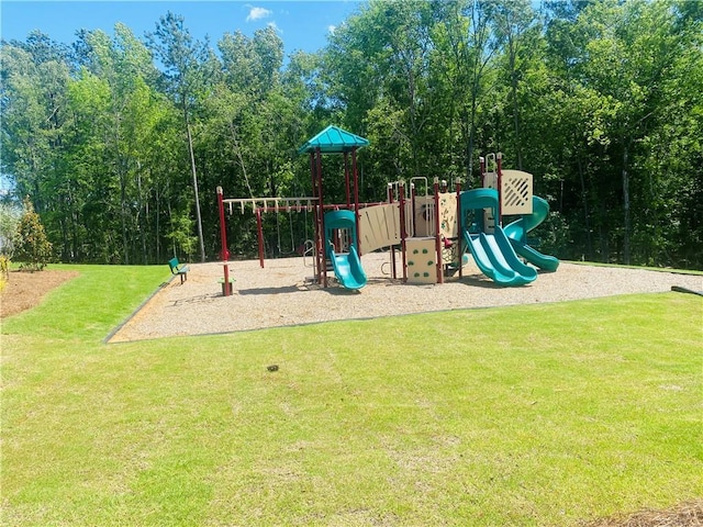 1141 Kingston Ave, Buckhead, GA 30625 - community jungle gym featuring a yard