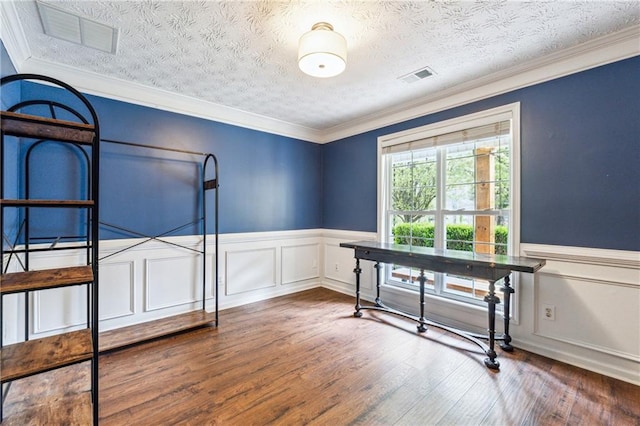 8450 Jot Em Down Rd, Gainesville, GA 30506 - interior space featuring wainscoting, visible vents, and wood finished floors