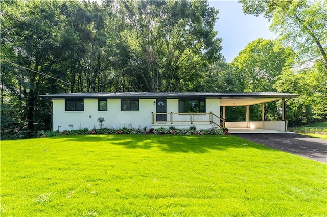 3620 W Lawrenceville St, Duluth, GA 30096 - view of front facade featuring a front lawn, driveway, and a carport
