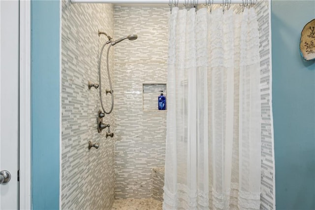 3150 Stonewyck Pl, Decatur, GA 30033 - bathroom with a tile shower