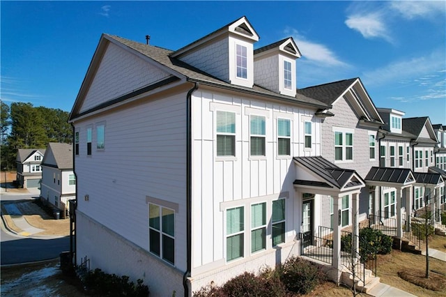 view of front of house