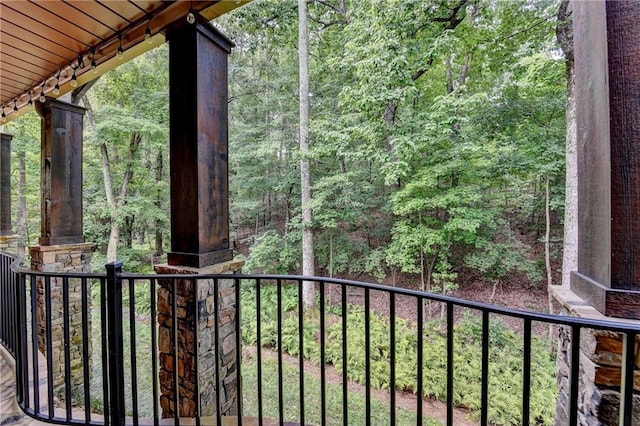10020 Normandy Ln, Suwanee, GA 30024 - balcony with a forest view