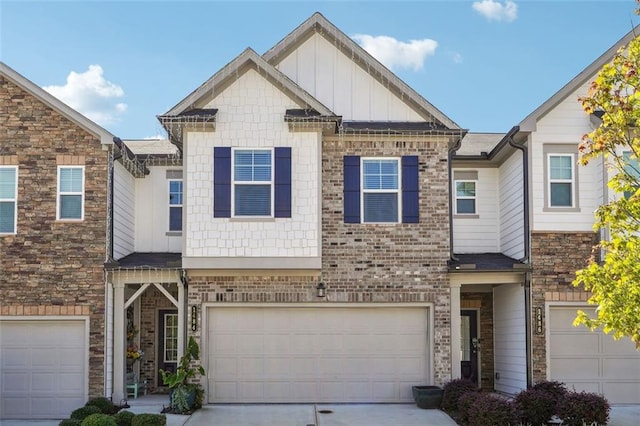 view of front of home with a garage