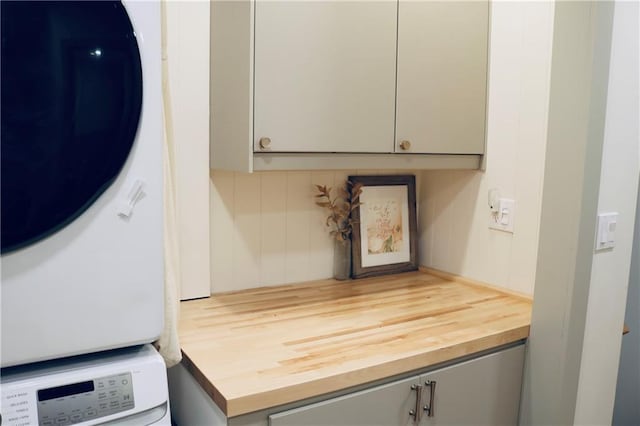 2193 Kildare Way NW, Kennesaw, GA 30152 - detailed view of stacked washer / dryer