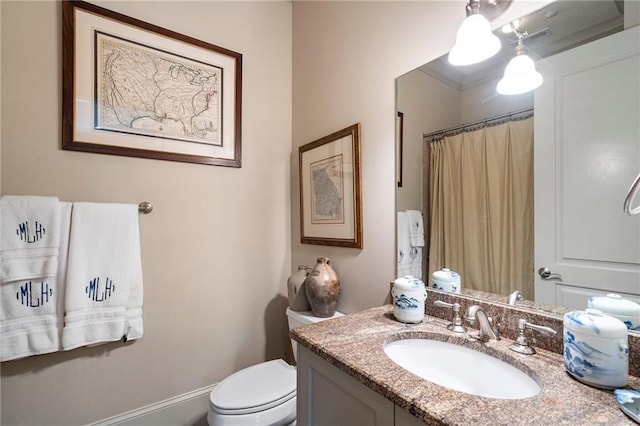 122 Old Ivy Rd NE Unit 17, Atlanta, GA 30342 - full bath with vanity, toilet, and a shower with curtain