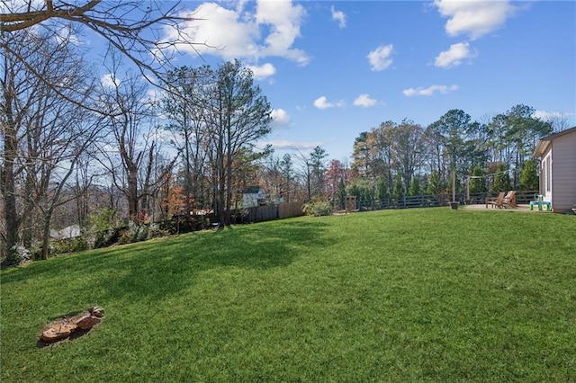 view of yard featuring fence