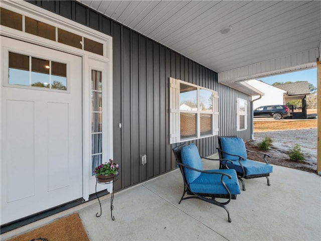 view of patio / terrace with covered porch