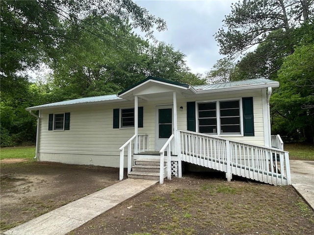 319 Gordon St, Rockmart, GA 30153 - view of front of home with metal roof