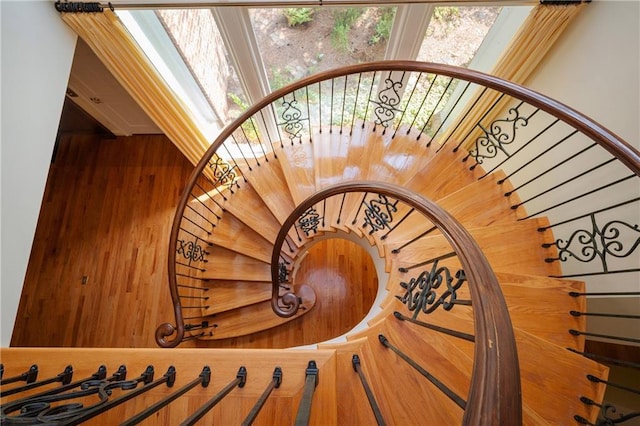 1006 Arbor Trce NE, Atlanta, GA 30319 - view of staircase