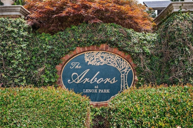 1006 Arbor Trce NE, Atlanta, GA 30319 - view of community / neighborhood sign