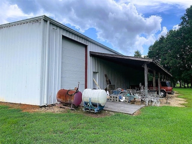 exterior space with a lawn