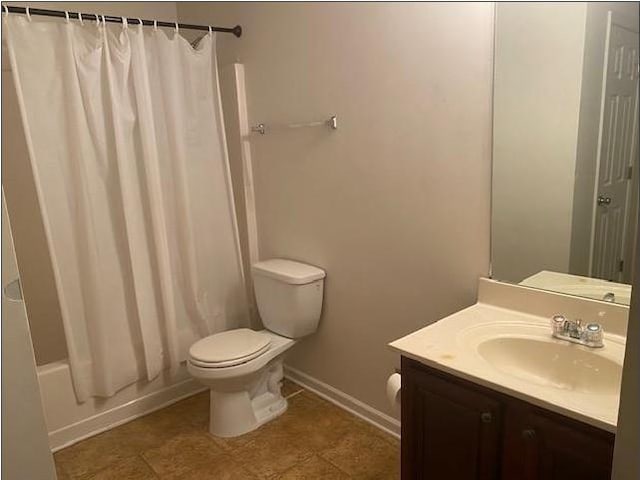 full bathroom with toilet, shower / bathtub combination with curtain, and vanity