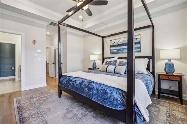 408 Townly Ct, Alpharetta, GA 30009 - bedroom with wood finished floors, ornamental molding, baseboards, recessed lighting, and ceiling fan