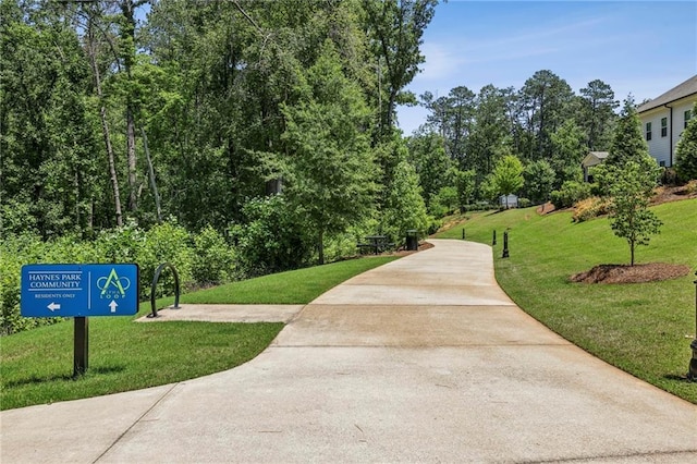 408 Townly Ct, Alpharetta, GA 30009 - surrounding community with a lawn and driveway