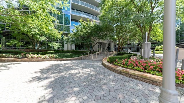 3338 Peachtree Rd NE Unit 1506, Atlanta, GA 30326 - view of property's community