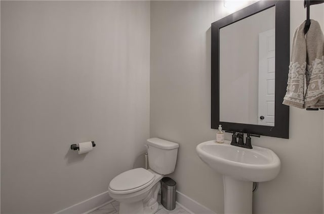 884 Oxford Rd, Ball Ground, GA 30107 - half bath featuring baseboards and toilet