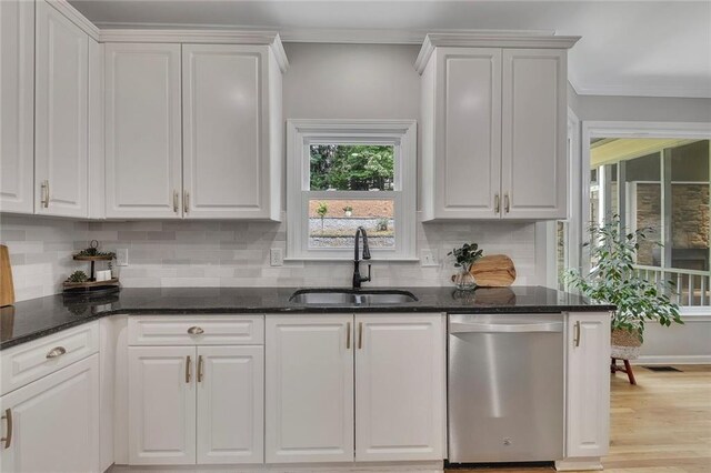 809 Hillcrest Ln, Woodstock, GA 30189 - kitchen with stainless steel appliances, white cabinets, and backsplash