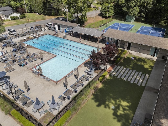 3899 Carlton Dr, Chamblee, GA 30341 - community pool with a patio