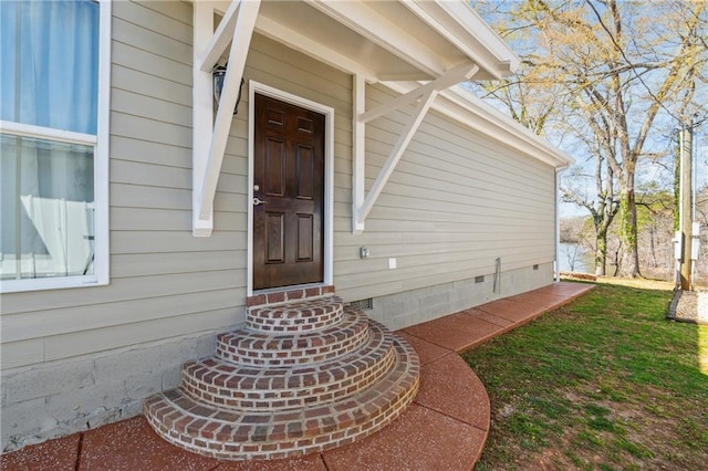 doorway to property featuring crawl space