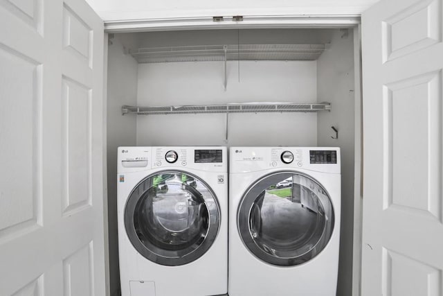 2983 Crosswycke Forest Dr, Brookhaven, GA 30319 - washroom with washing machine and dryer