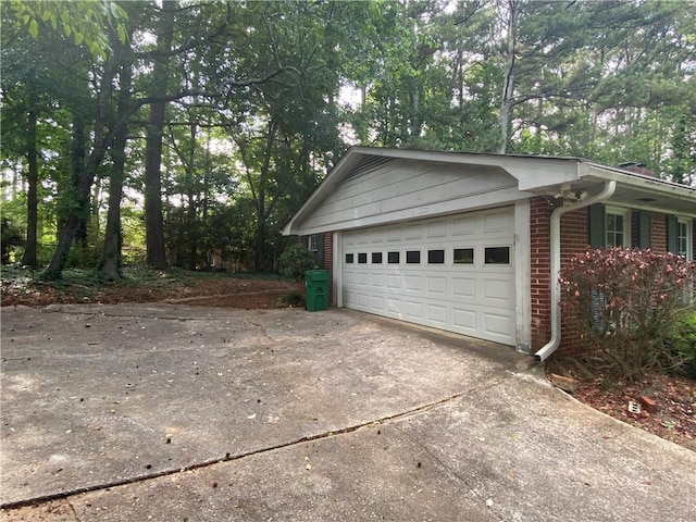 3794 W Hayward Ct, Tucker, GA 30084 - garage featuring driveway