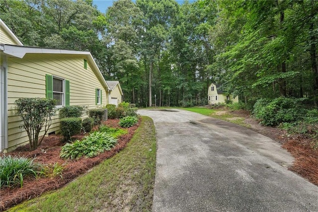2110 Waterloo Cir, Lawrenceville, GA 30043 - view of concrete surface