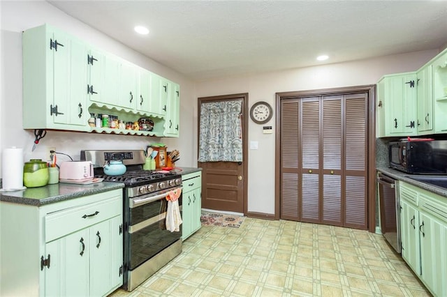 kitchen featuring stainless steel appliances