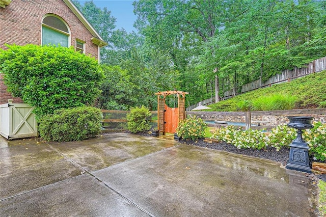 162 Taylor Ridge Way, Milton, GA 30004 - view of patio featuring a gate