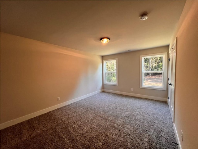 view of carpeted spare room