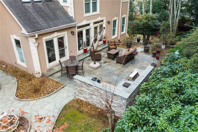 view of patio with outdoor lounge area