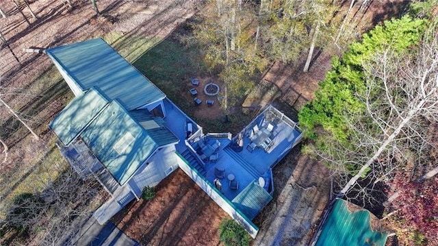 aerial view of property and surrounding area